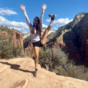 Meet your Posher, Desi